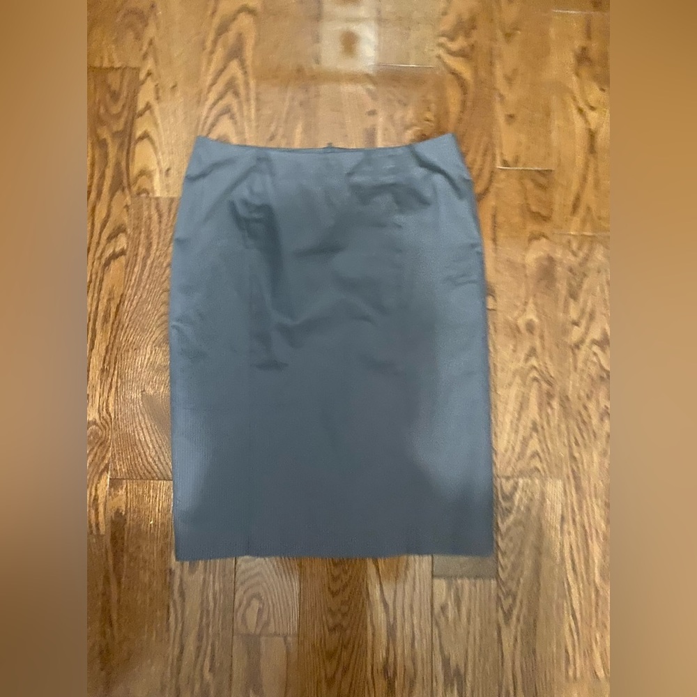 Grey skirt